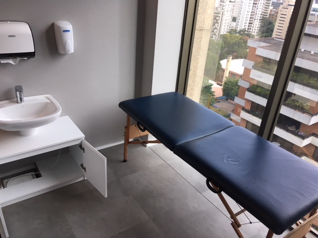 Массажный кабинет с установленным насосов SFA Sanidouche