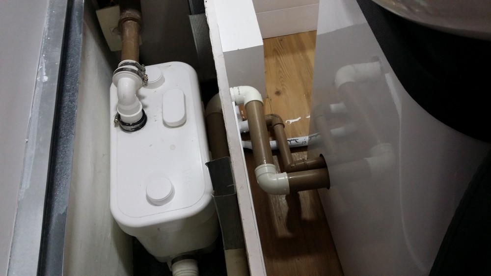 Профессиональная мойка для волос с насосом Sanispeed